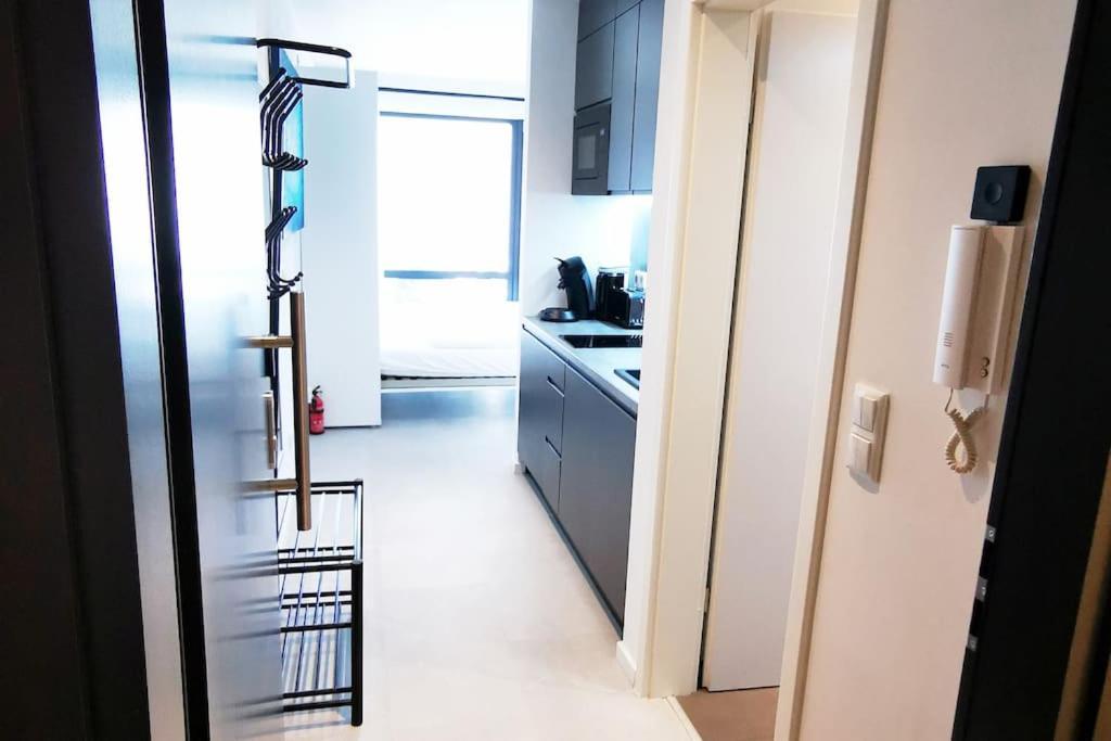 Hh 03 By Rockchair - Superhost Status - Modernes Apartment Mit Sonnigem Balkon & Premium Boxspringbetten In Winterhude - Hamburg Top Geheimtipp Exterior foto