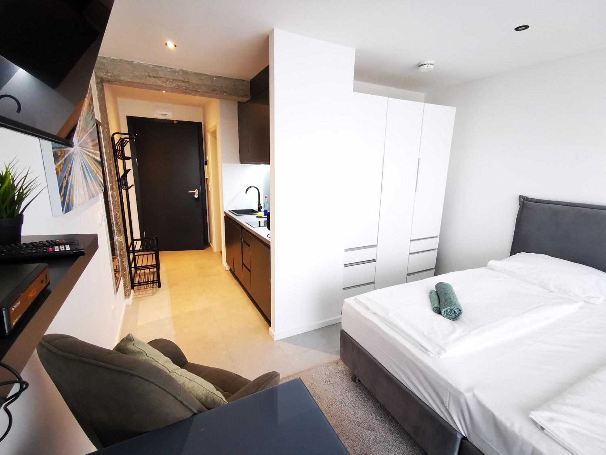 Hh 03 By Rockchair - Superhost Status - Modernes Apartment Mit Sonnigem Balkon & Premium Boxspringbetten In Winterhude - Hamburg Top Geheimtipp Exterior foto