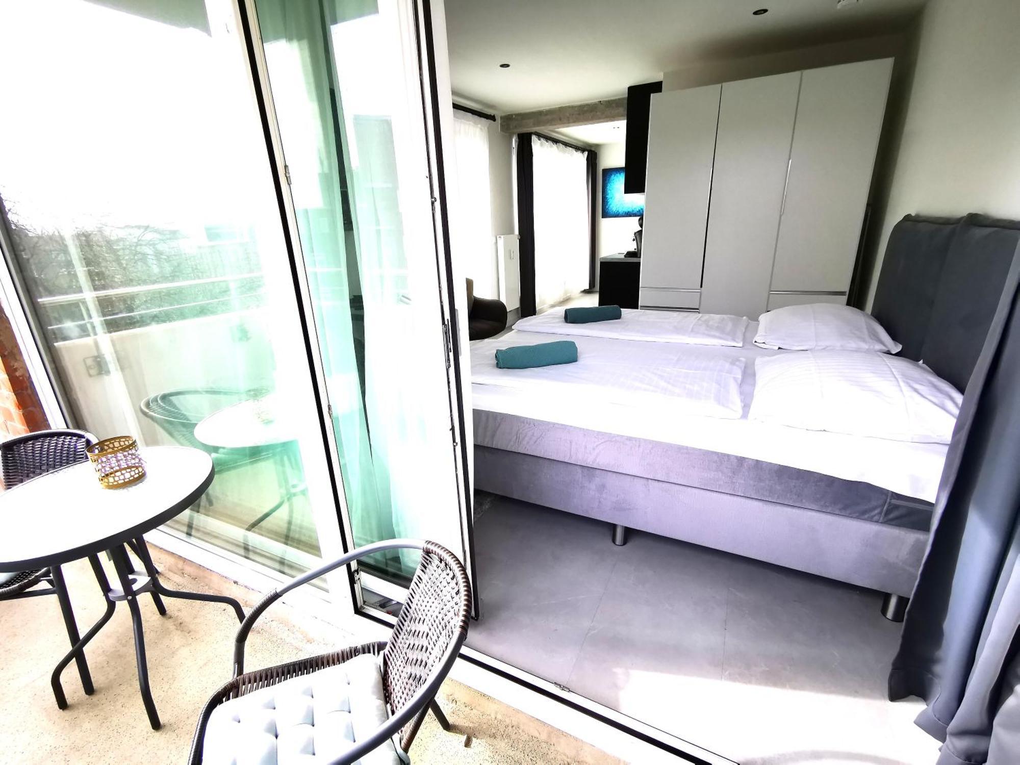 Hh 03 By Rockchair - Superhost Status - Modernes Apartment Mit Sonnigem Balkon & Premium Boxspringbetten In Winterhude - Hamburg Top Geheimtipp Exterior foto