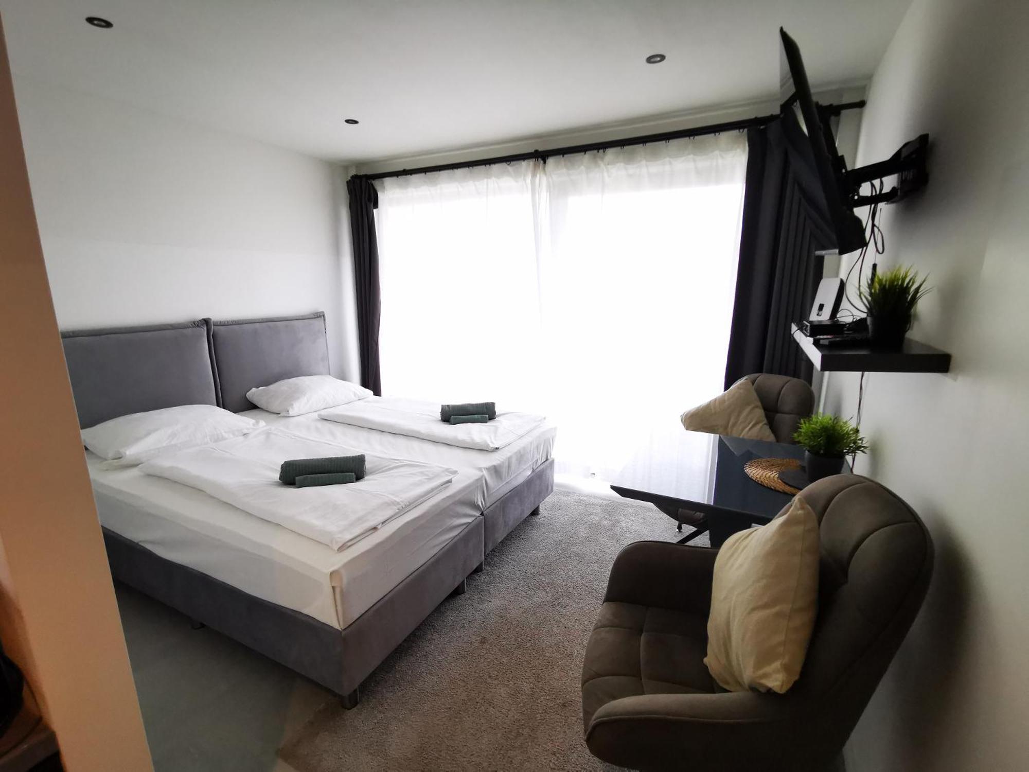 Hh 03 By Rockchair - Superhost Status - Modernes Apartment Mit Sonnigem Balkon & Premium Boxspringbetten In Winterhude - Hamburg Top Geheimtipp Exterior foto
